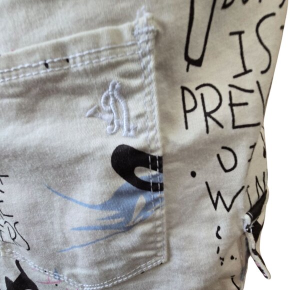 VIP Jeans Graffiti Print Romper Size 2x Women White & Multicolor Short Sleeve - Picture 7 of 12